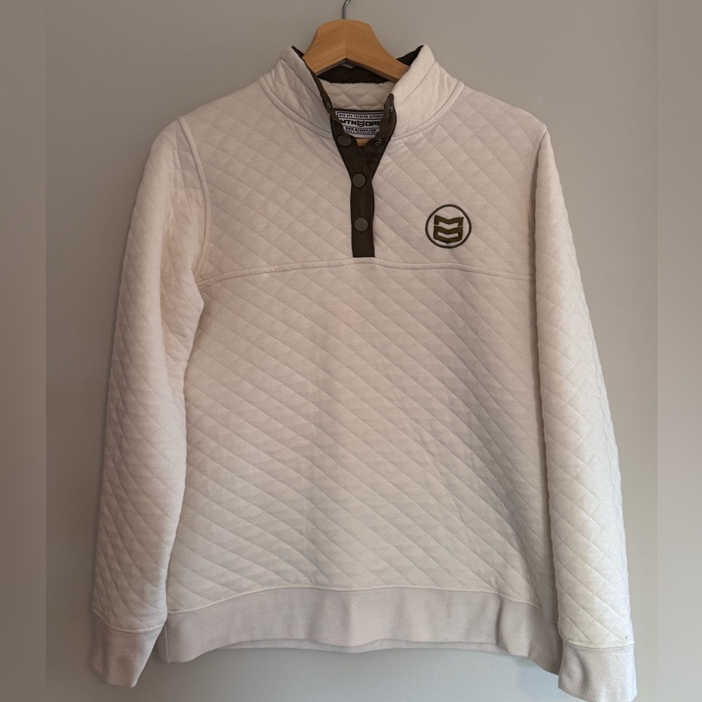 MTN OPS Emily White Quilted Pullover in Birch S